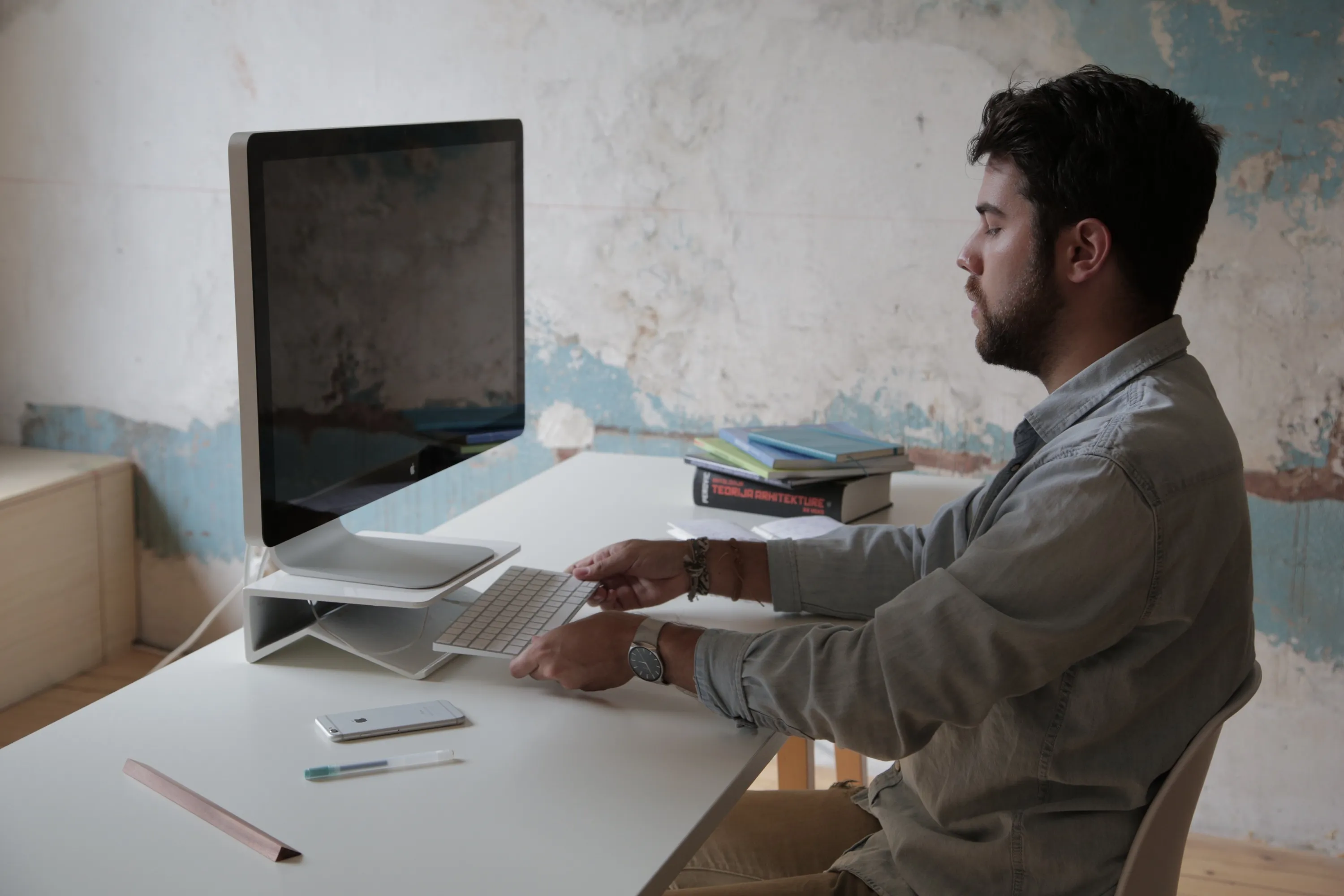 Stand at the desk